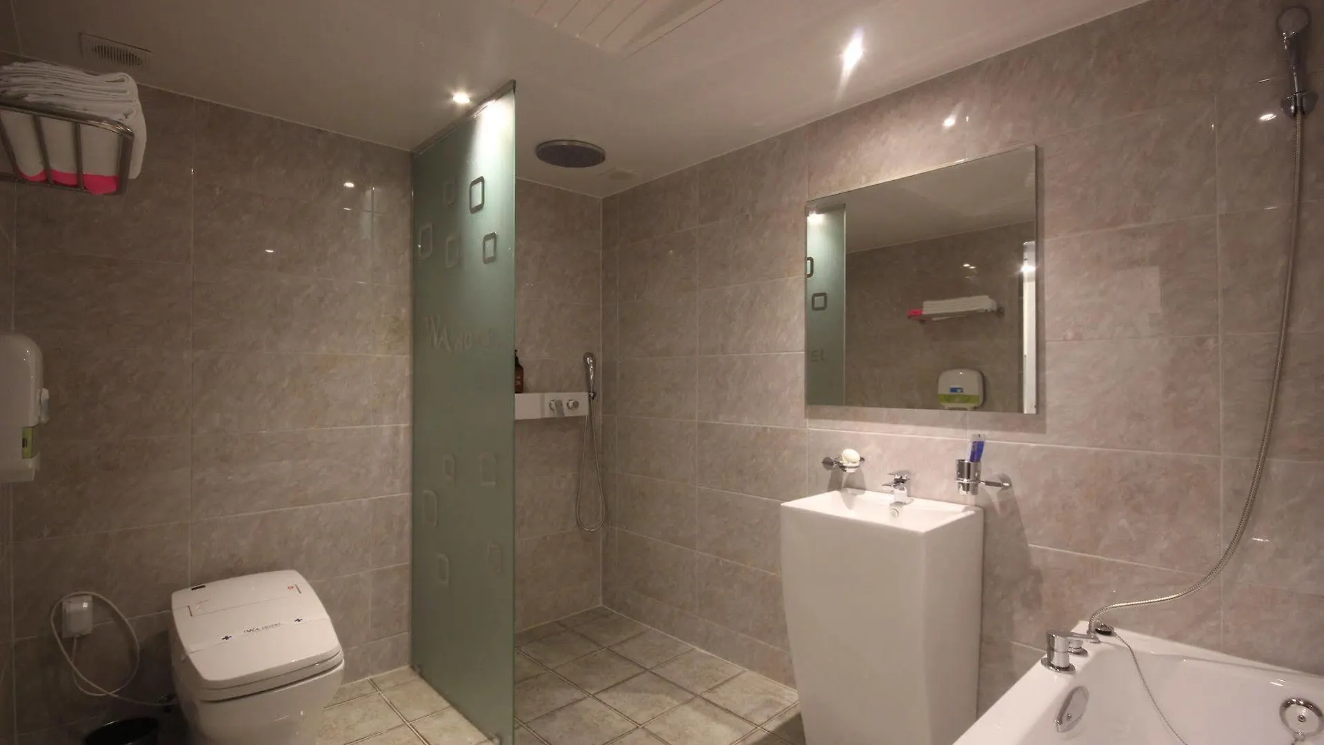 Wa Hotel Nampo Busan 3*,  South Korea