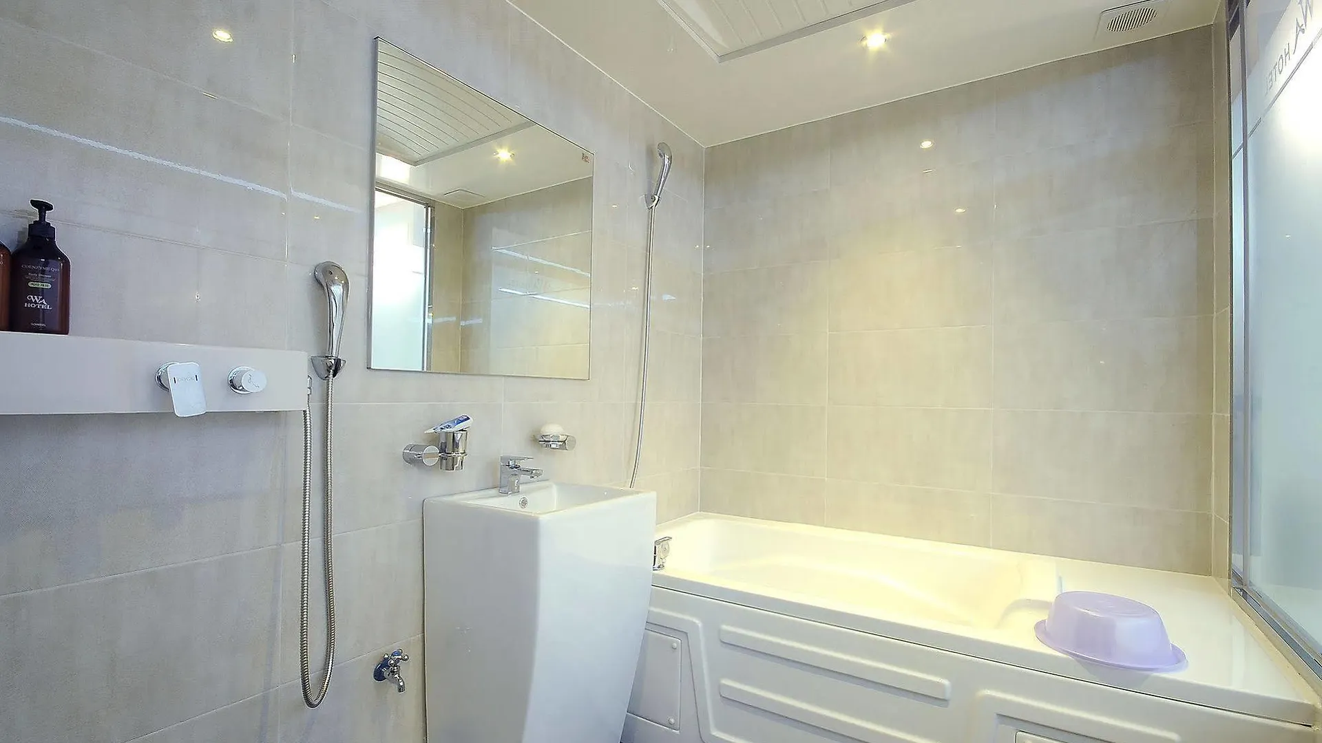 Wa Hotel Nampo Busan South Korea